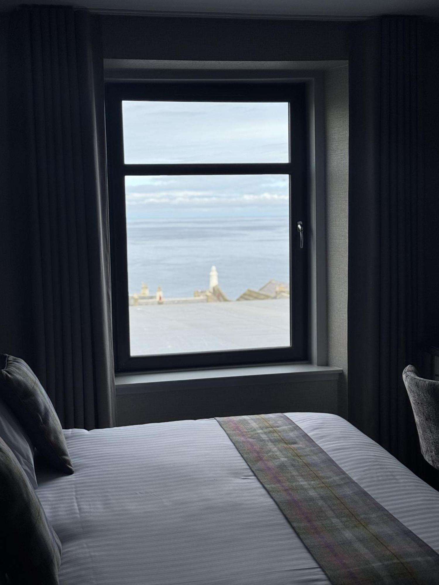 The Knowes Hotel & Restaurant Macduff Ruang foto